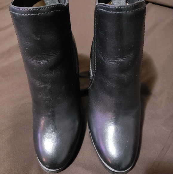 Boots - Picture 3 of 6